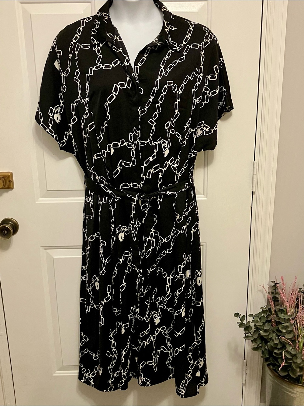 Disturbia Size 14 Black and White Chain-Print Women’s Midi Dress Whimsygoth